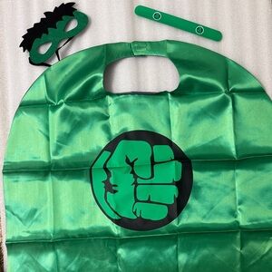 Brand new Green hawk Halloween costume set: cape+mask+wrist band.